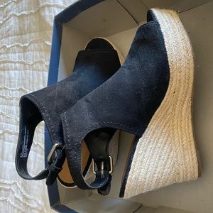 Adorable wedges